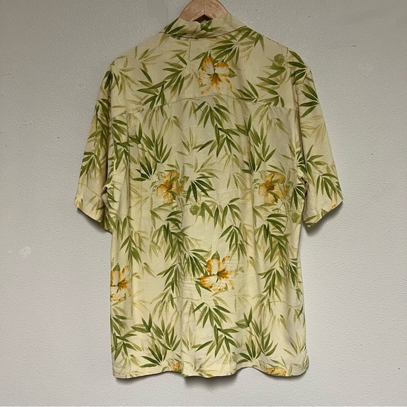 Vintage Tommy Bahama Floral 100% Silk Hawaiian Shirt L - Picture 2 of 5